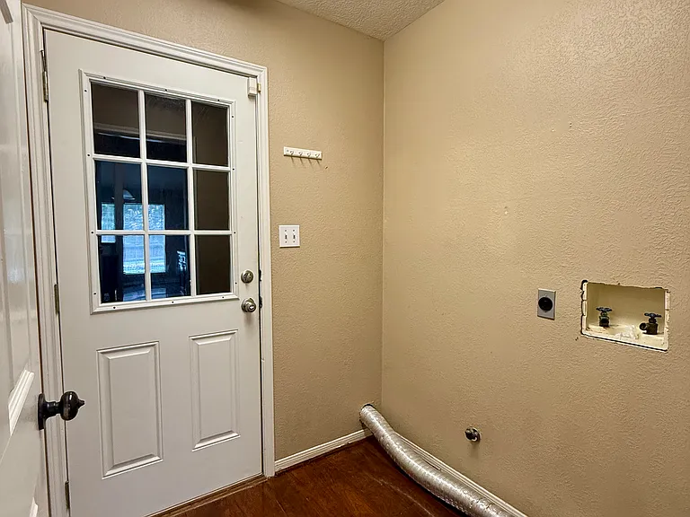 2160 Wildflower Dr — Photo 8