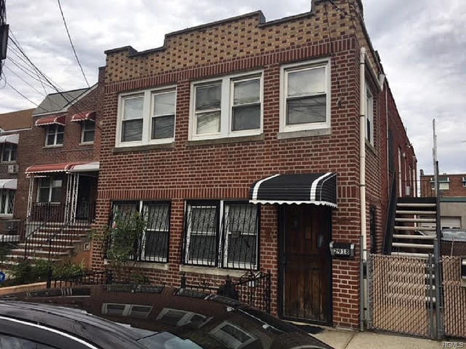 2nd image of 2918 Lurting Ave