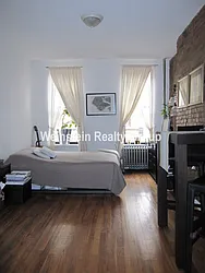 Rented by Weinstein Realty Group