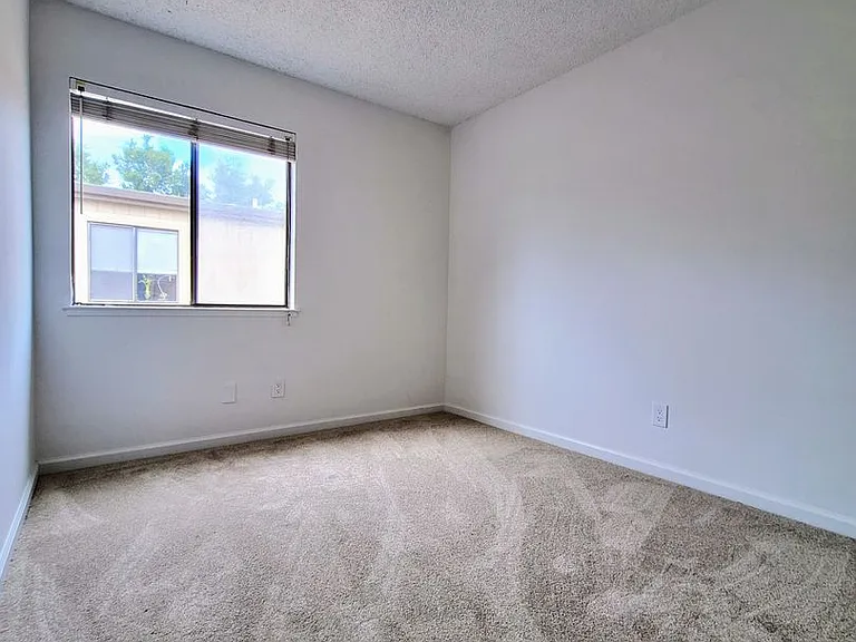 14575 S Bascom Ave — Photo 23