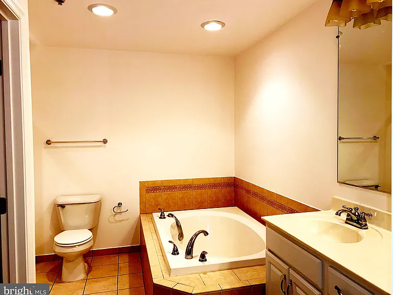1808 Monocacy View Cir #A-42A — Photo 17