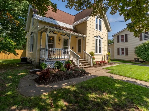 29 Salina St, Baldwinsville, NY 13027