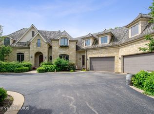 28317 Gray Barn Ln, Lake Barrington, IL