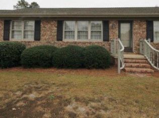 104 Pinewood Dr, Goldsboro, NC 27534
