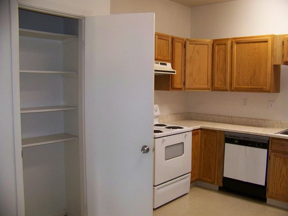 1st image of 7550 Oak Chase APT 2