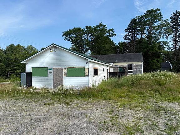 2nd image of 1036 Meadow Road