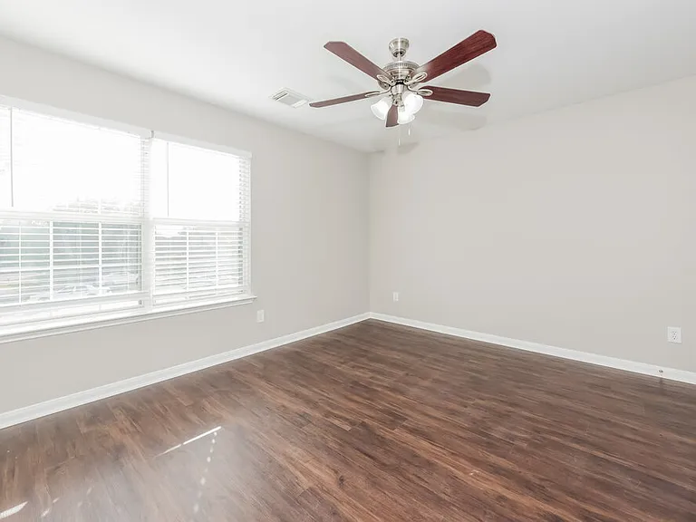 3330 Legends Mill Dr — Photo 18