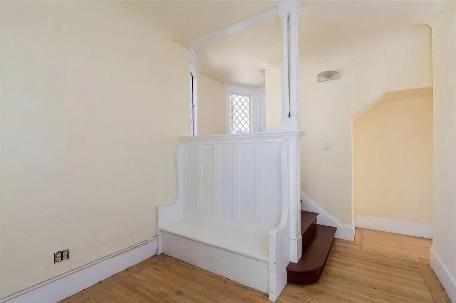 2 bed, 1.0 bath, $4,690 — Photo 2