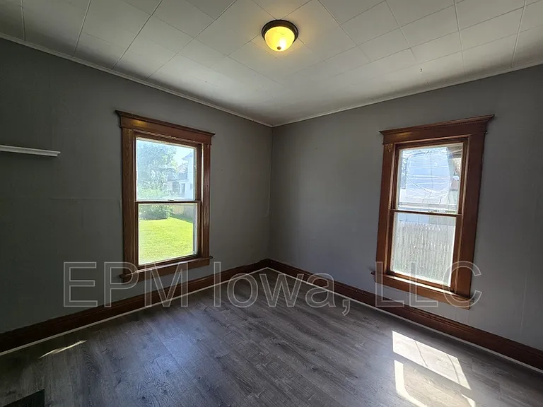 1311 W 2nd St — Photo 5