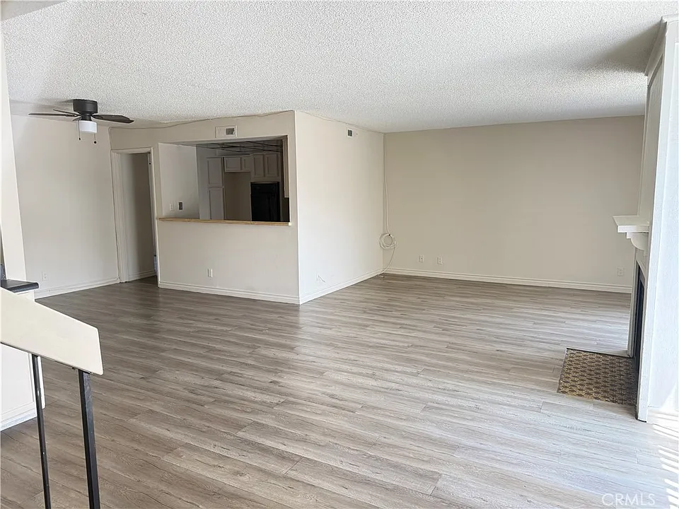 8341 De Soto Ave #5