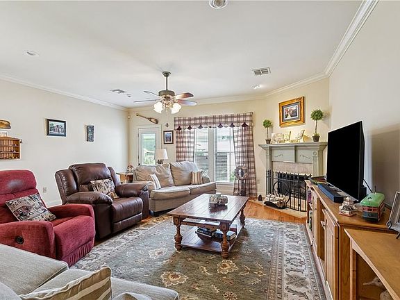 5th image of 5650 Orleans Ave