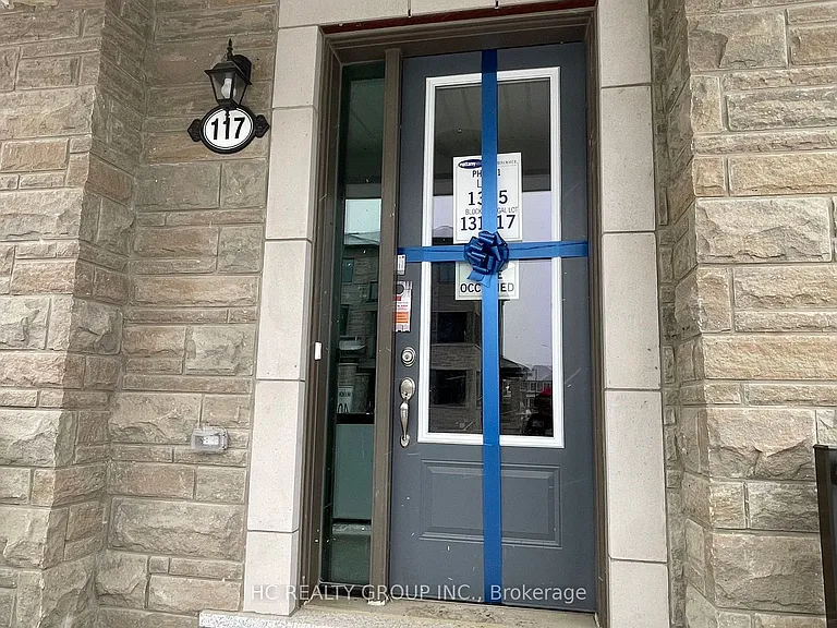 117 Thomas Frisby Jr Cres — Photo 1