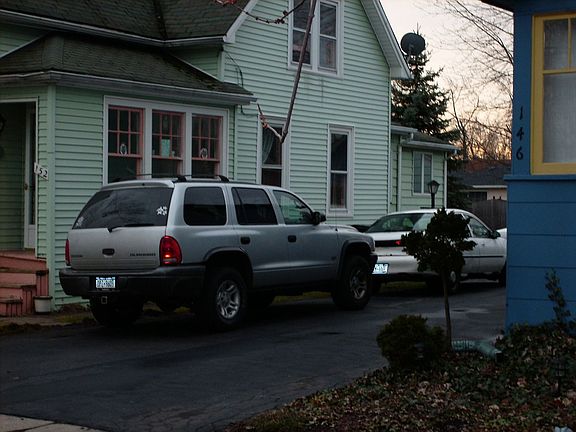 3rd image of 152 Franklin St