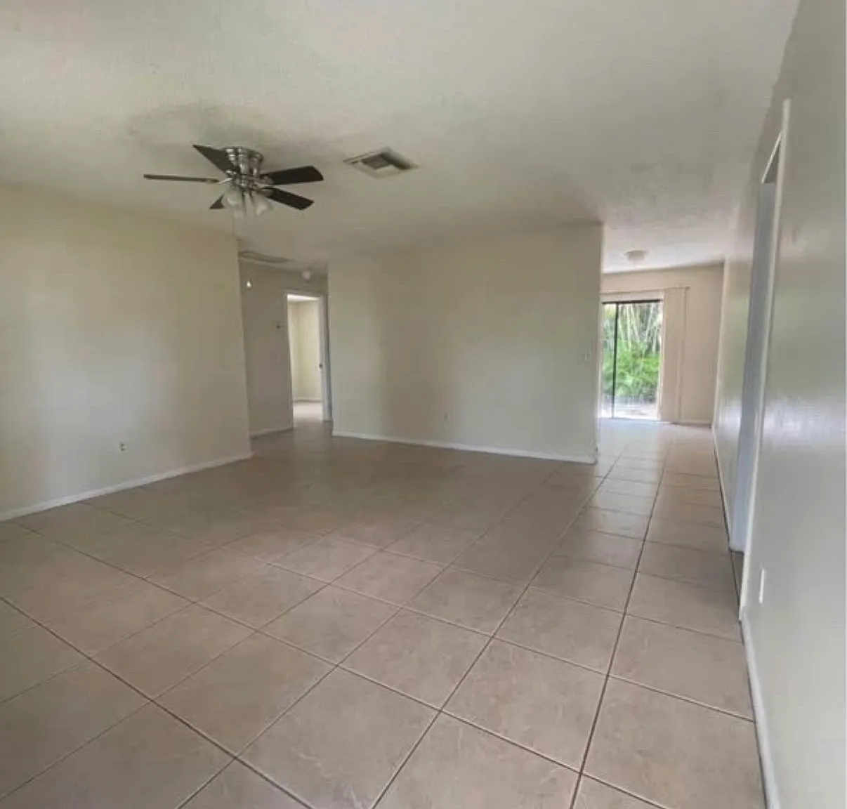 3 bed, 1100 sqft, $2,375 — Photo 2