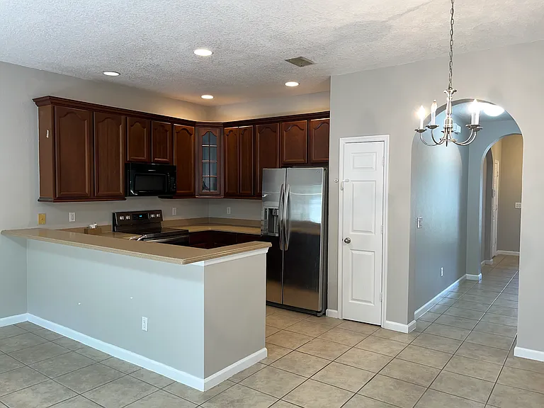 3812 Black Spruce Ln — Photo 10