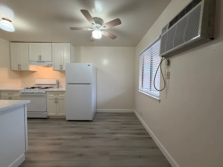 113 Cedar St #4 — Photo 6