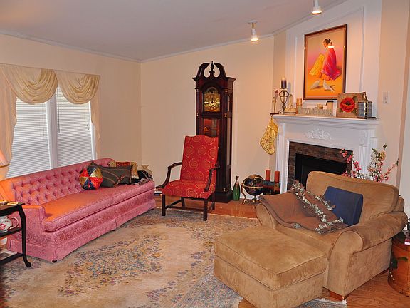 5th image of 410 Orchard Ct