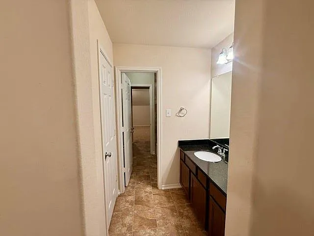 10002 Nathans Cv — Photo 35
