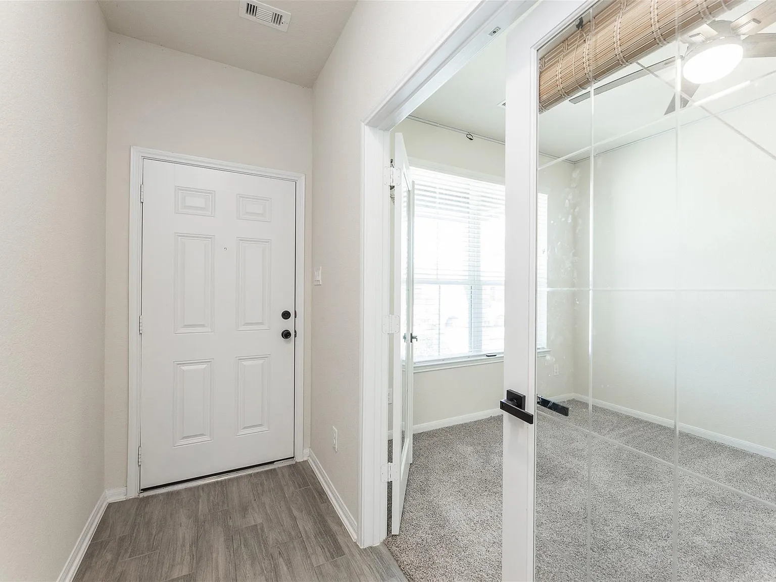 4 bed, 2.5 bath, 2864 sqft, $2,600 — Photo 4