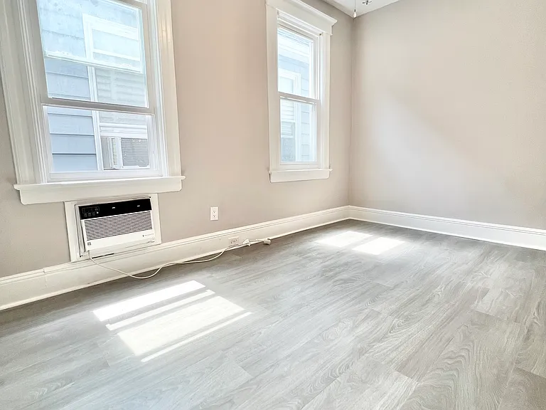 91 W 16th St #2 — Photo 6