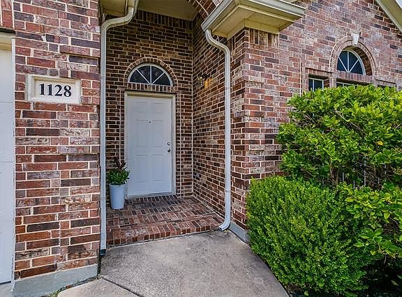 2nd image of 1128 Hearthstone Dr