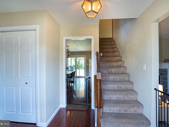 5th image of 2294 Roylen Cir