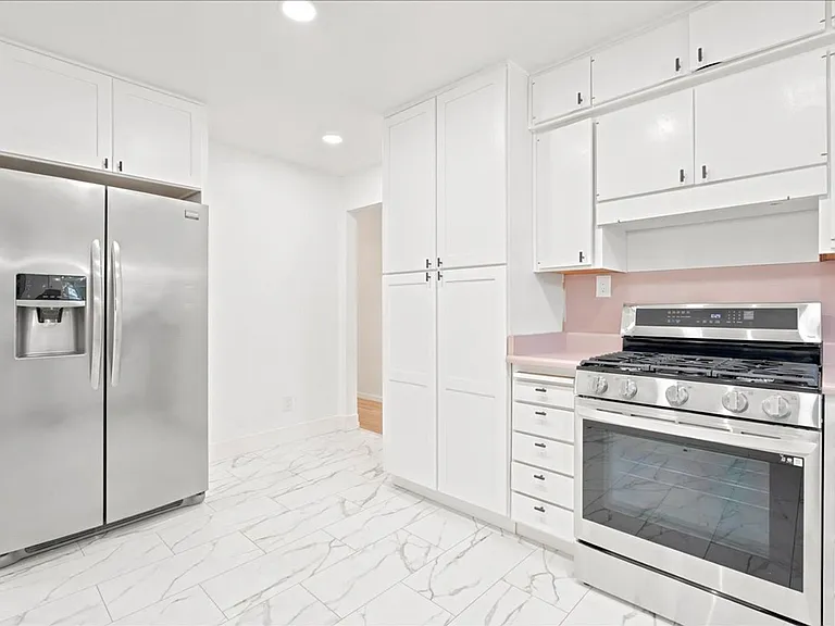 601 Poplar Ave — Photo 9