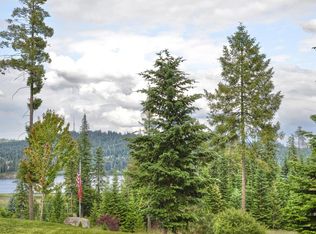 19051 W Panther Rock Ct, Hauser, ID 83854