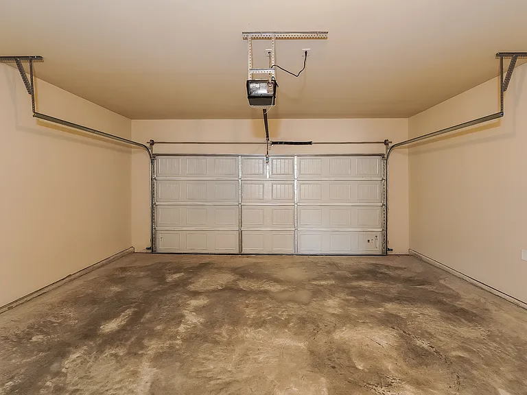 535 Clover Cir — Photo 15