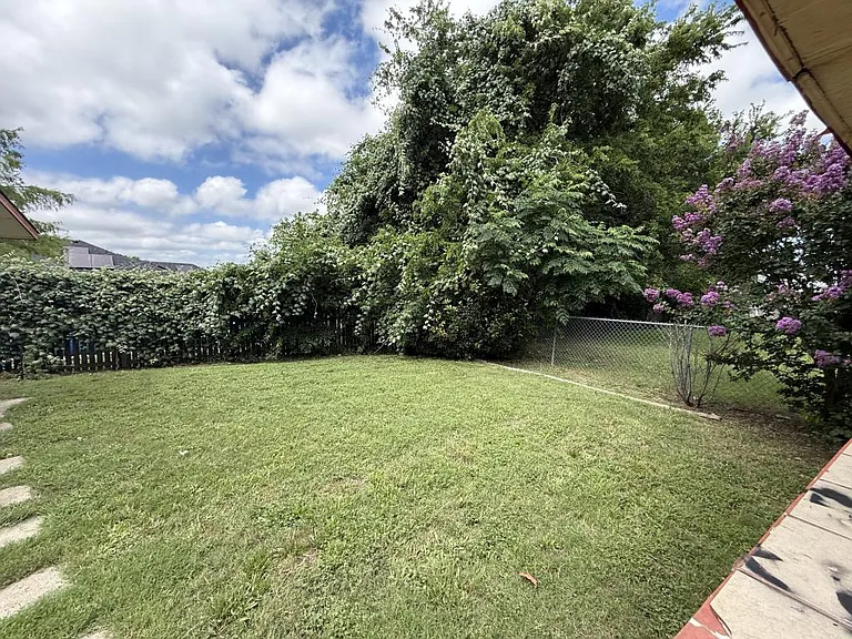 2302 Tracey Ann Ln — Photo 44