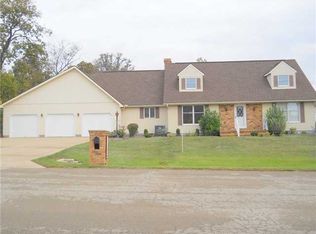 1102 Countryside Dr, Washington Court House, OH 43160