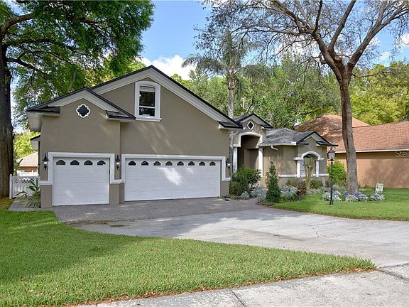 3rd image of 2322 Valrico Forest Dr