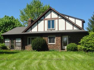 328 Sunnyside Dr, Kansasville, WI 53139