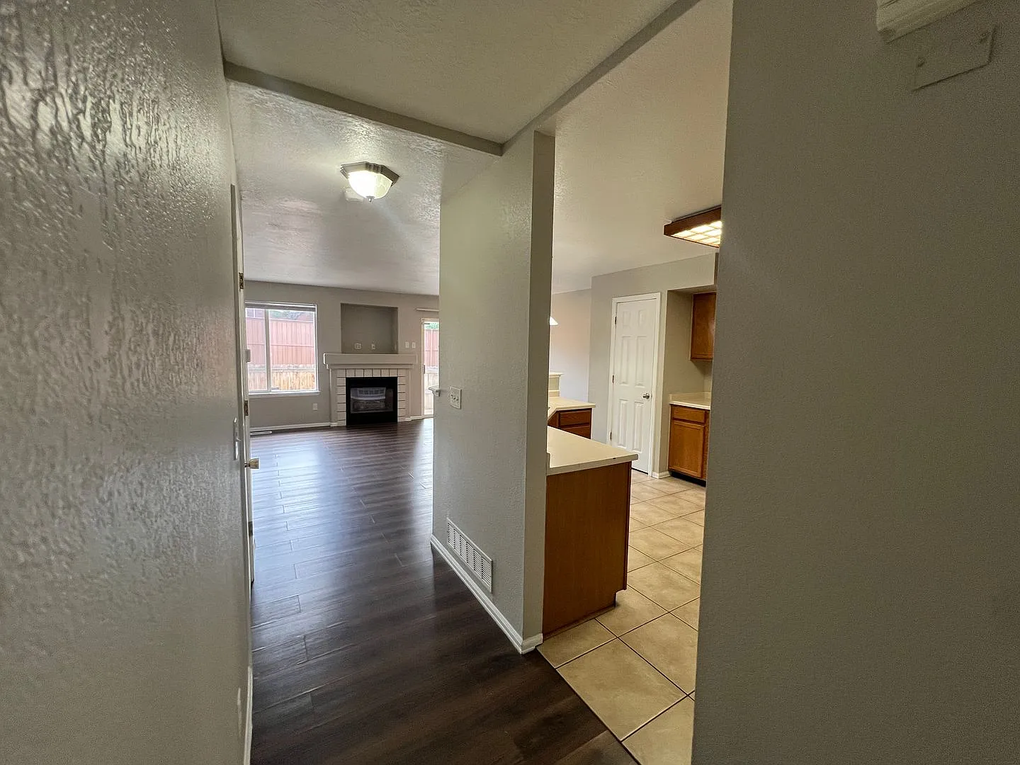 3 Bedrooms 2.5 Bedroom Townhome in Quail Run Coming Soon! **Move-In Special** — Photo 4