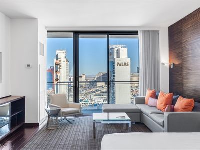 4381 W Flamingo Rd #2504, Las Vegas, NV, 89103