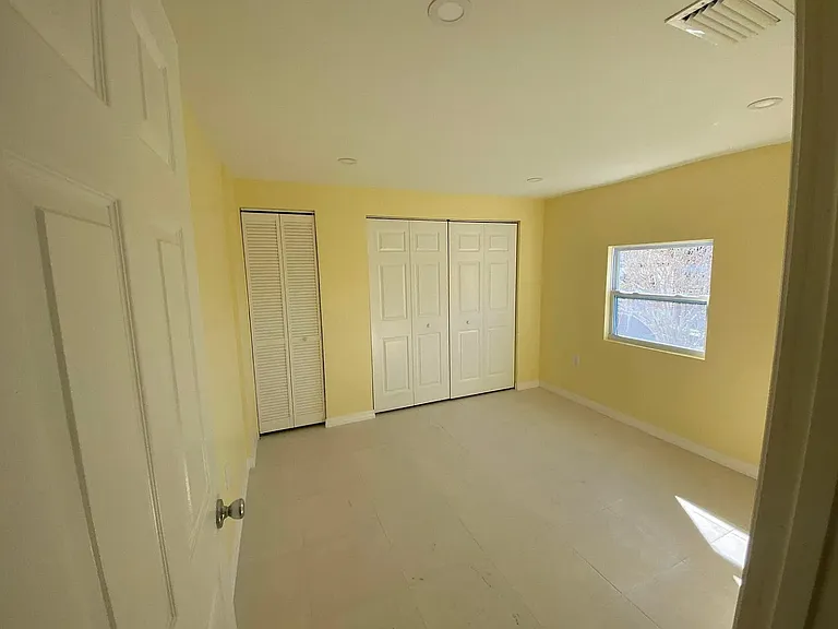 3633 SE 20th Ter — Photo 7
