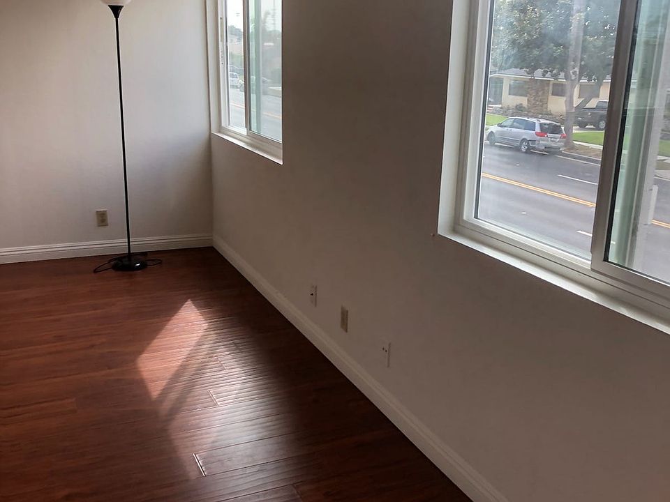 1st image of 4901 W 120th St APT 1
