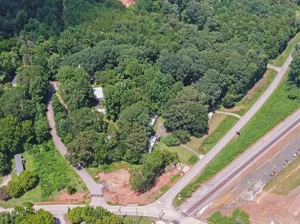 3307 Cagle Rd, Gainesville, GA 30501