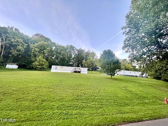 2nd image of 742 Colonial Post Office Rd