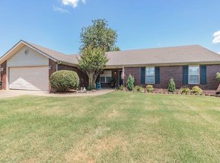 2283 Hayden Rd, Pea Ridge, AR 72751
