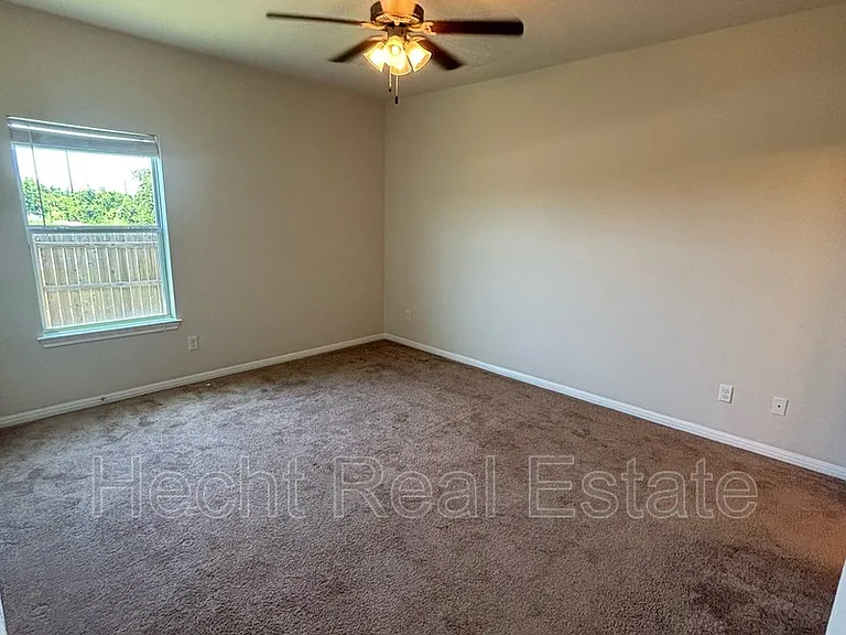342 Main St #B — Photo 12