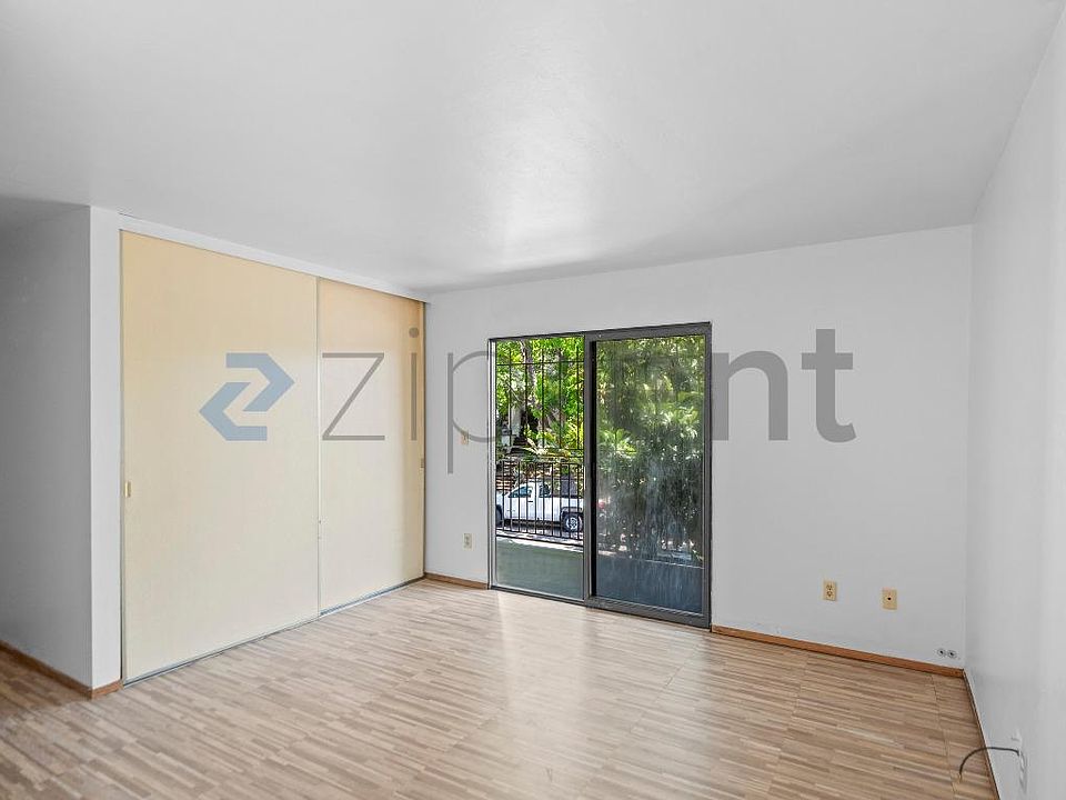 1st image of 321 Athol Ave APT 1