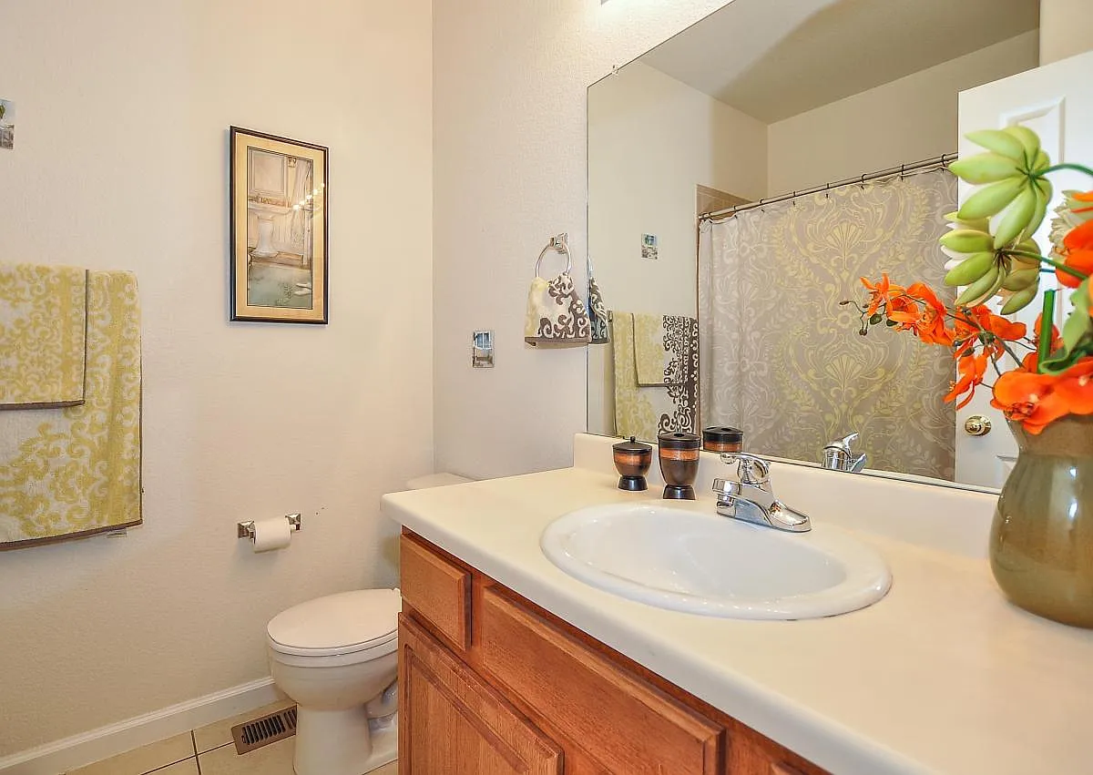 Guest Bathroom - 2426 Parkfront Dr #H