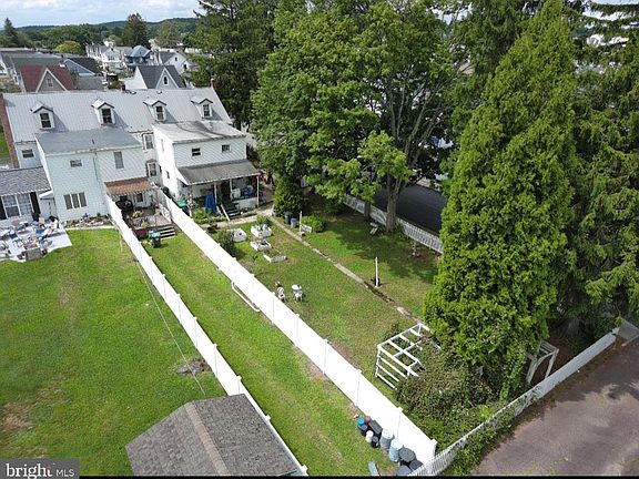 2nd image of 25 N Center St
