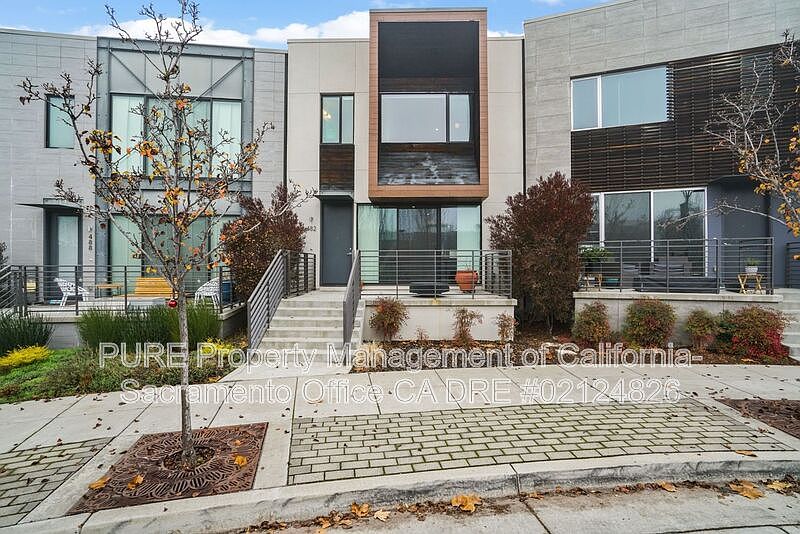 1st image of 482 Garden St