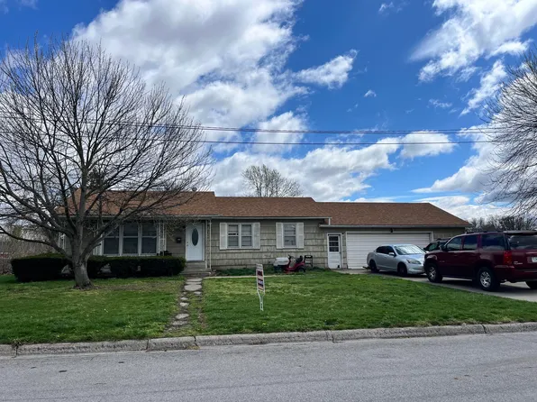 1438 S English Ave, Marshall, MO 65340