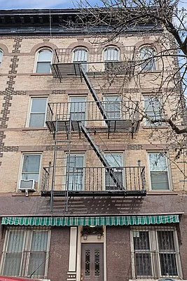 Sold by Compass | media 21