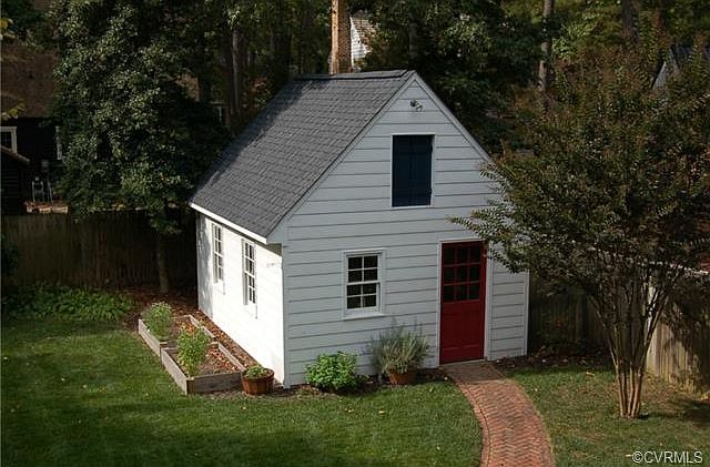 2nd image of 10633 Savoy Rd