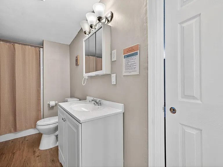 Gerard Ct — Photo 2