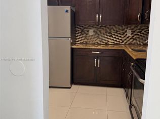 9461 Fontainebleau Blvd #331, Miami, FL 33172